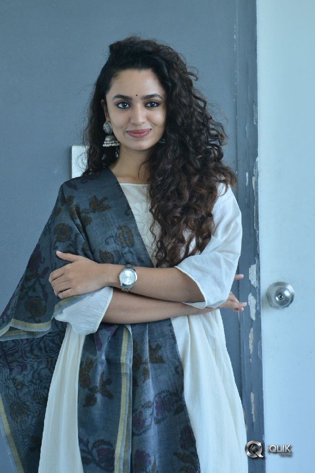 Malavika-Nair-New-Stills